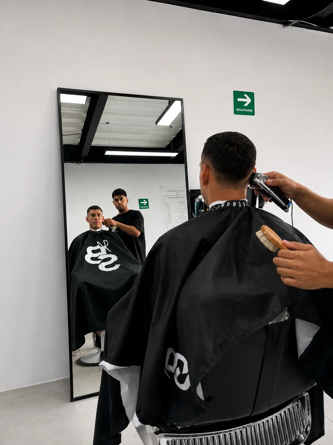 Corte clásico en Black Scissors